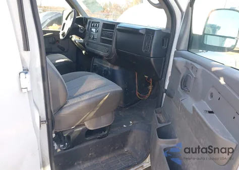 2008 Chevrolet Express Work Van from USA, damaged, VIN 1GCGG25C181218883